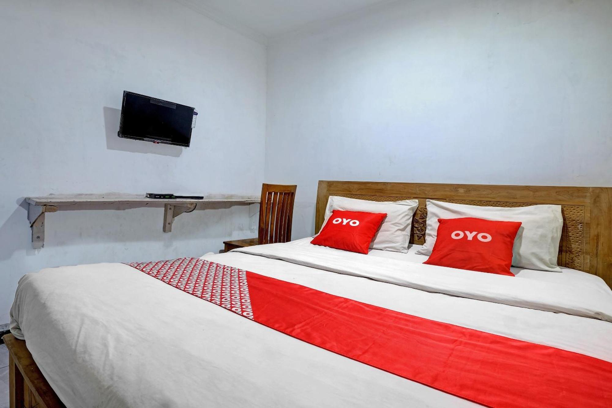 Oyo Life 92877 Hotel Rainbow 7296 Semarang Exterior foto